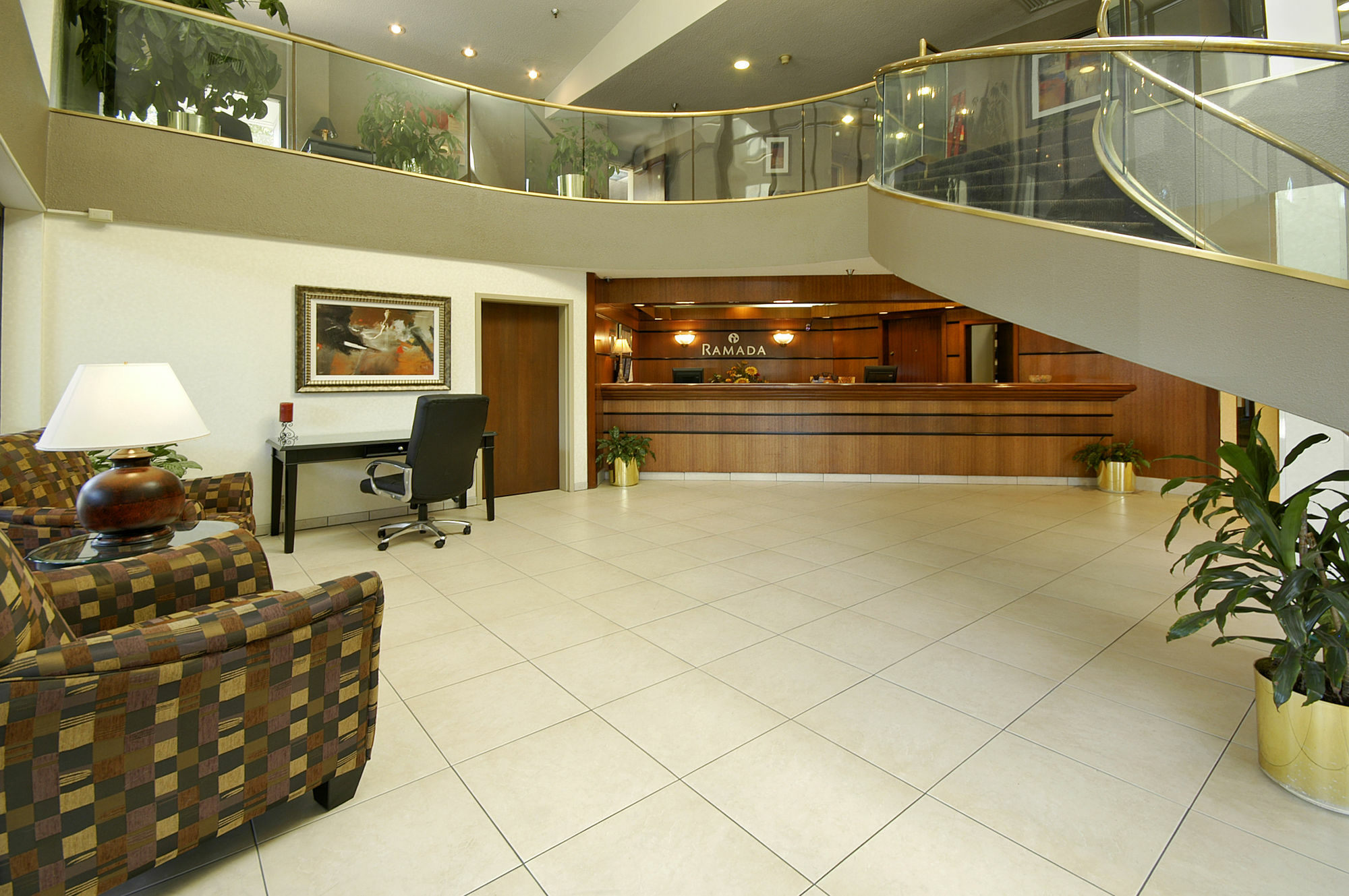 Ramada By Wyndham Bettendorf Interior photo